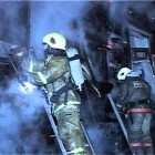 Ночной пожар в деревянном доме
